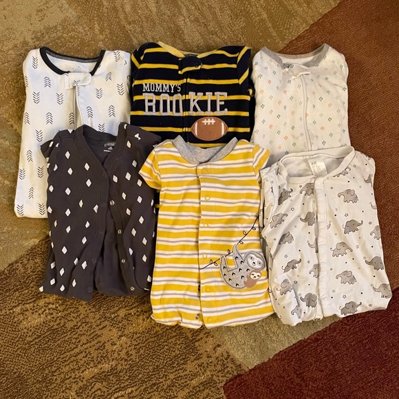 Bundle of 6 size 6-9 month Sleeper Onesies - Picture 1 of 4